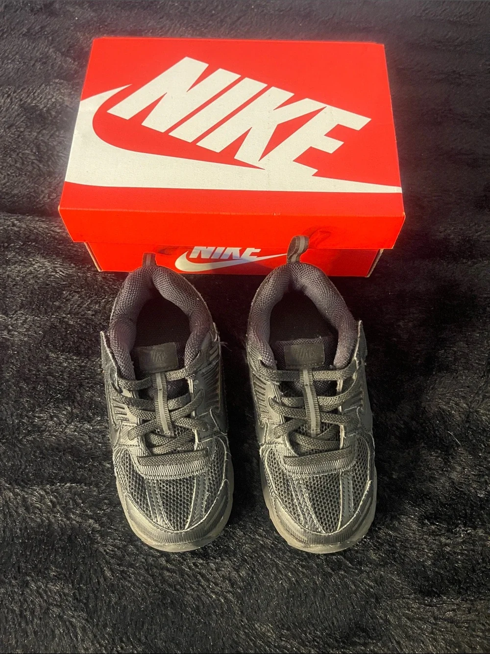 Kids Nike 10c Vomero 5 Black/Black Mesh & Synthetic Athletic Sneakers